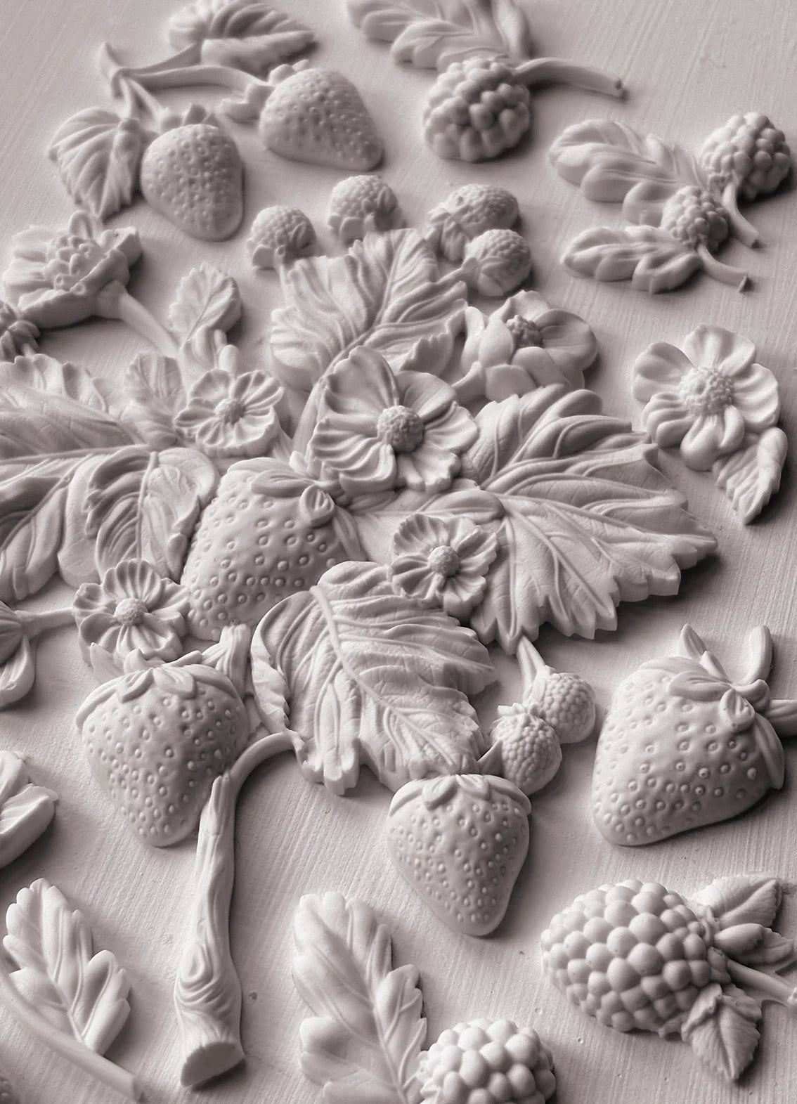 Iron Orchid Designs Wild Berries Mould