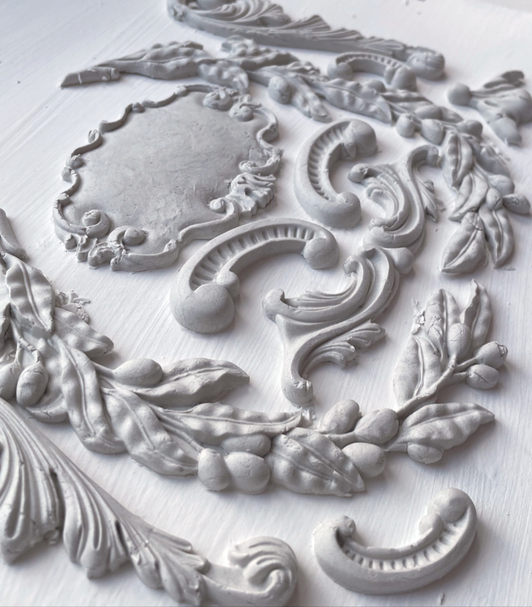 Iron Orchid Designs Olive Crest Mould